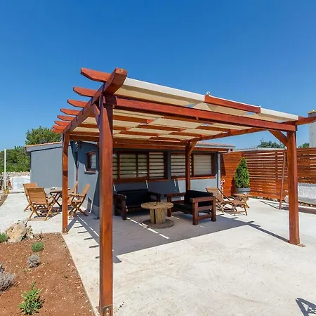 Nyaraló House Frane *