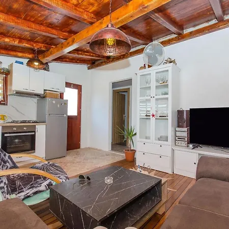 House Frane *