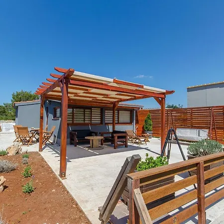 House Frane * Mali Drvenik
